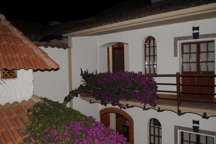 La Escondida Hostal Sucre Buitenkant foto