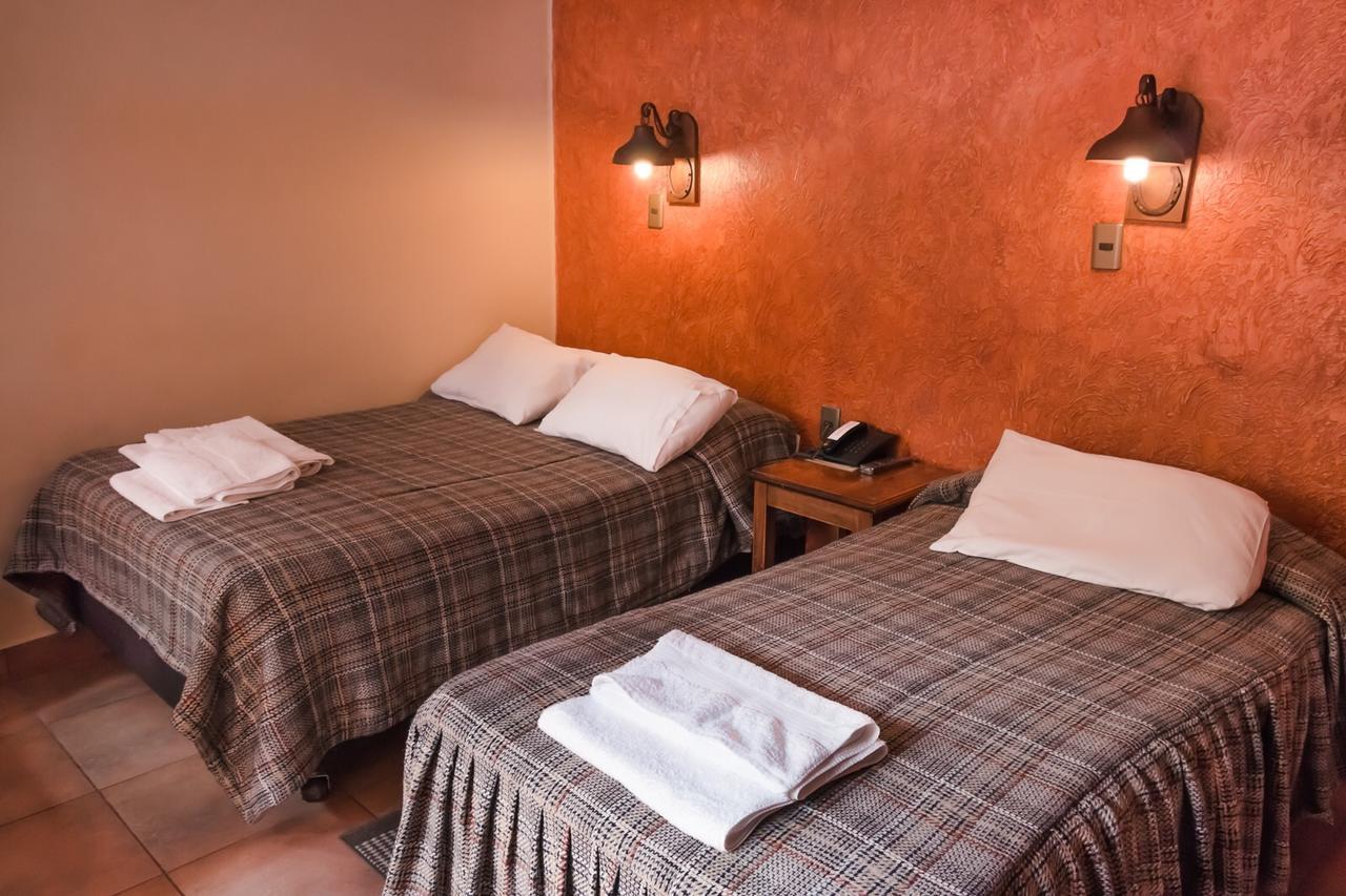 La Escondida Hostal Sucre Buitenkant foto