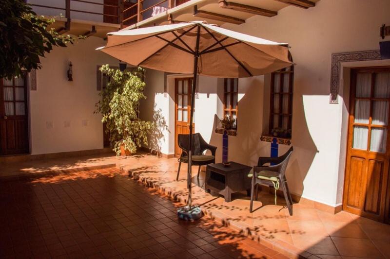 La Escondida Hostal Sucre Buitenkant foto