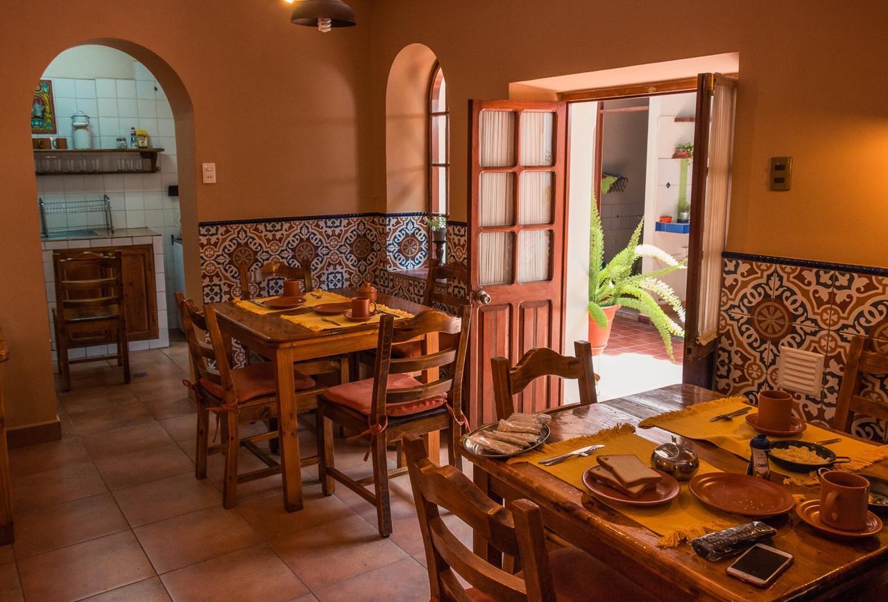 La Escondida Hostal Sucre Buitenkant foto